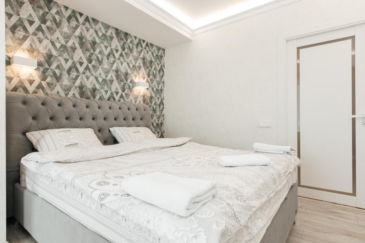 Luxury Apartment คีชีเนา ภายนอก รูปภาพ
