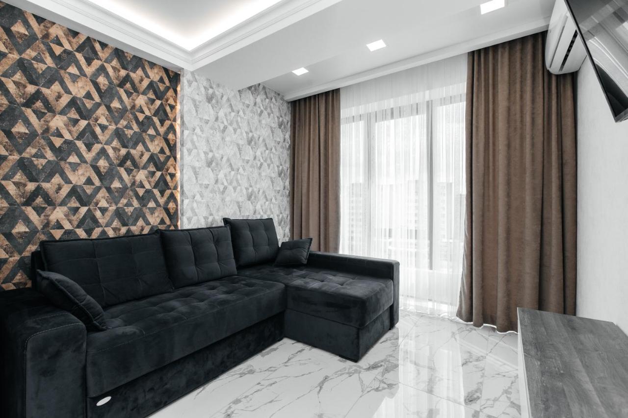 Luxury Apartment คีชีเนา ภายนอก รูปภาพ