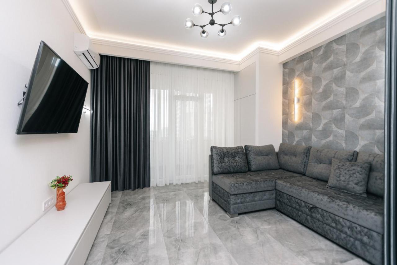 Luxury Apartment คีชีเนา ภายนอก รูปภาพ