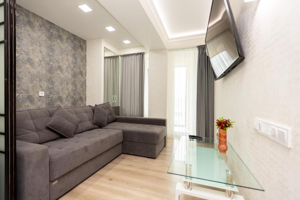 Luxury Apartment คีชีเนา ภายนอก รูปภาพ