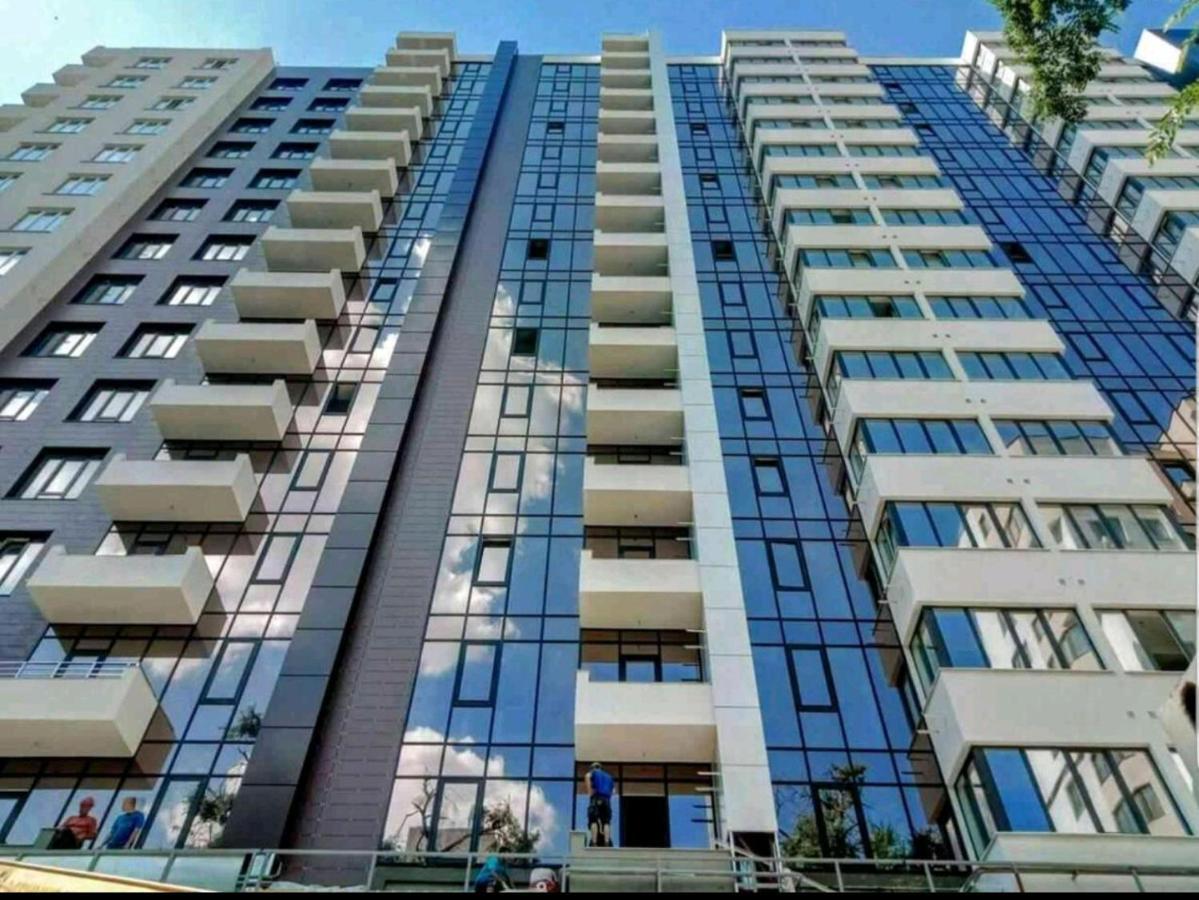 Luxury Apartment คีชีเนา ภายนอก รูปภาพ