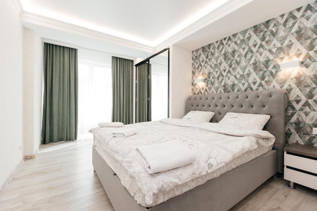 Luxury Apartment คีชีเนา ภายนอก รูปภาพ