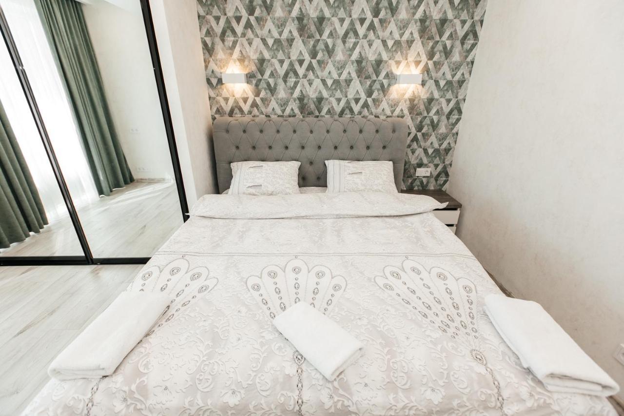 Luxury Apartment คีชีเนา ภายนอก รูปภาพ
