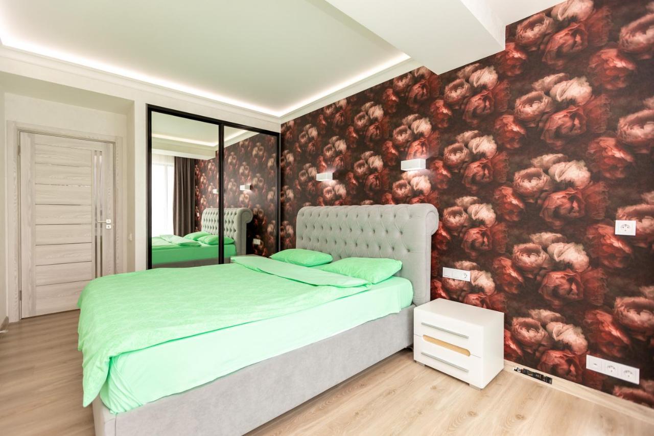 Luxury Apartment คีชีเนา ภายนอก รูปภาพ
