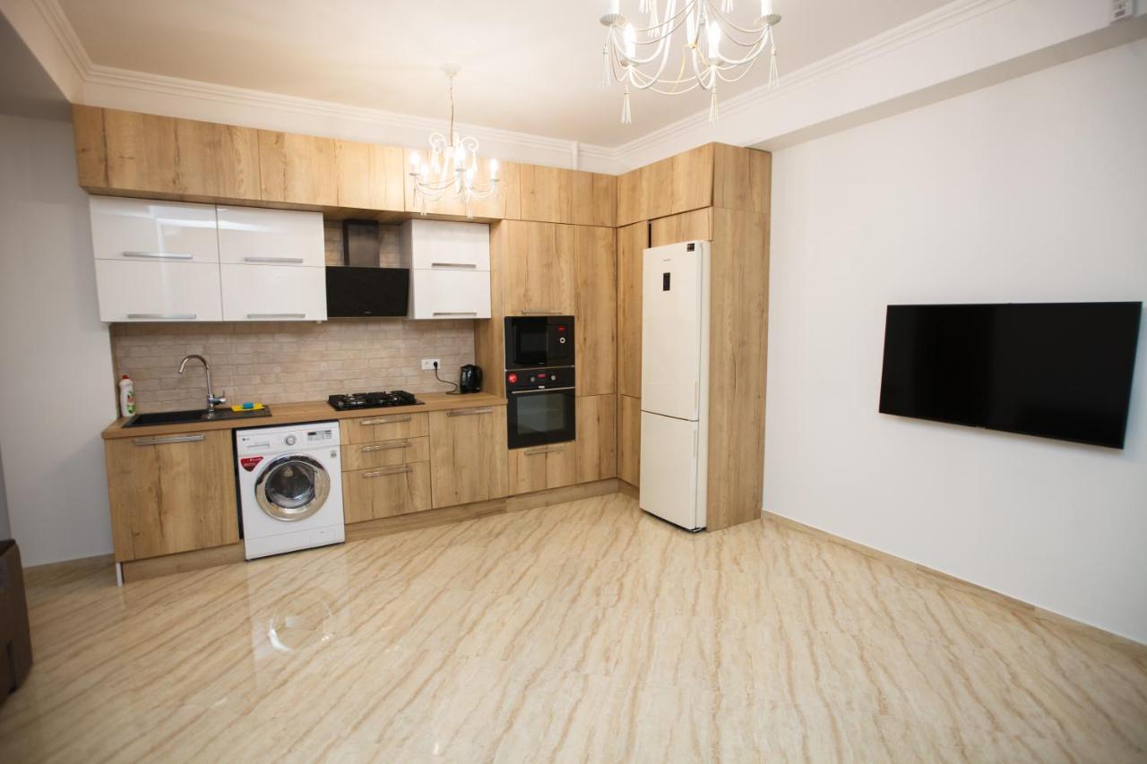Luxury Apartment คีชีเนา ภายนอก รูปภาพ