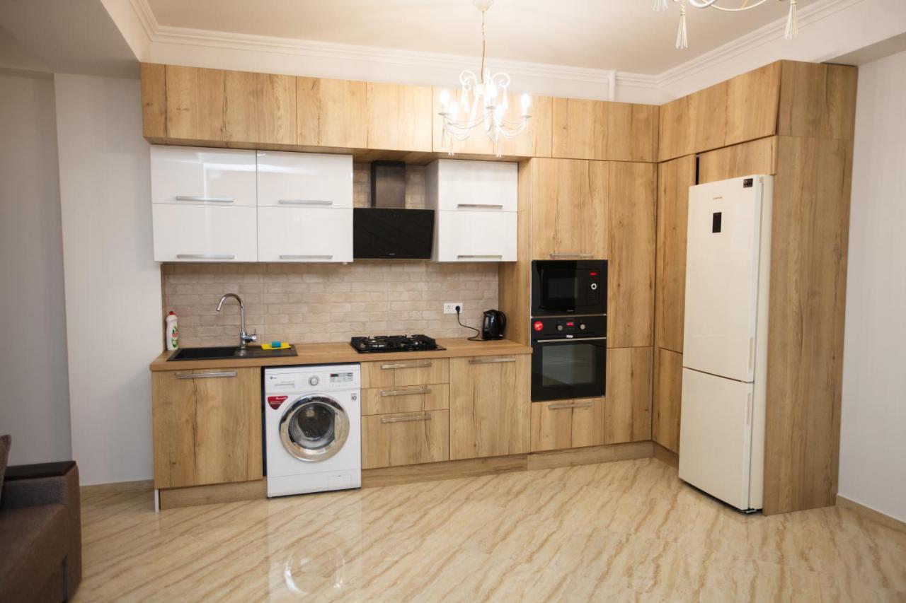 Luxury Apartment คีชีเนา ภายนอก รูปภาพ