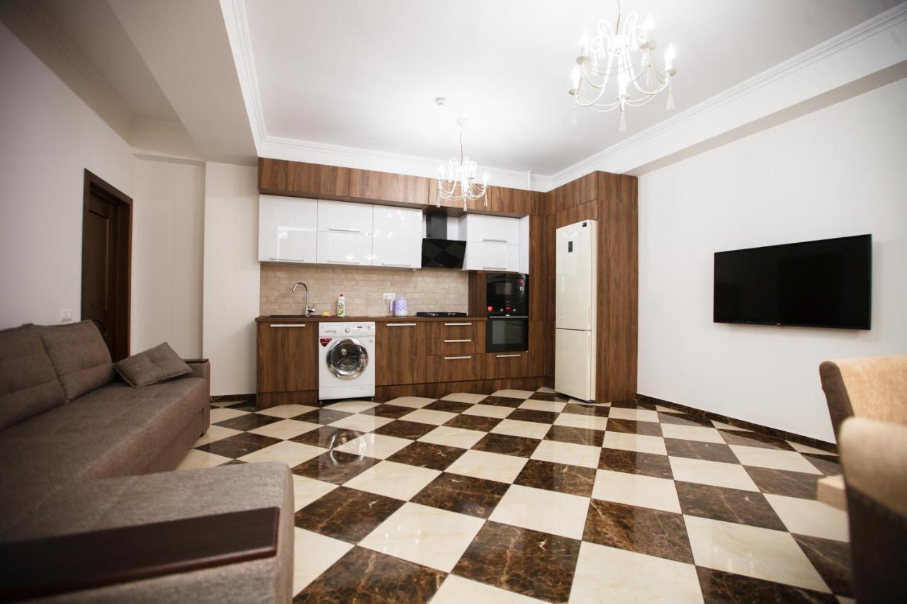 Luxury Apartment คีชีเนา ภายนอก รูปภาพ