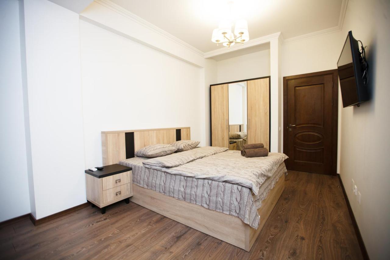 Luxury Apartment คีชีเนา ภายนอก รูปภาพ